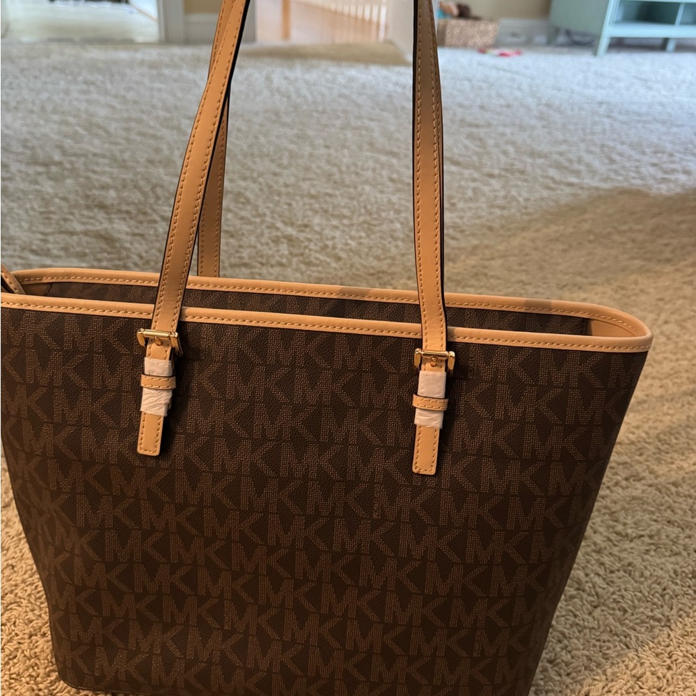 Brand New Michael Kors Brown Tote with Tan Trim - Picture 2 of 4